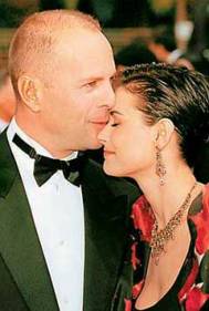 Брюс Уиллис (Bruce Willis) и Деми Мур (Demi Moore) Брюс Уиллис (Bruce Willis) и Деми Мур (Demi Moore)